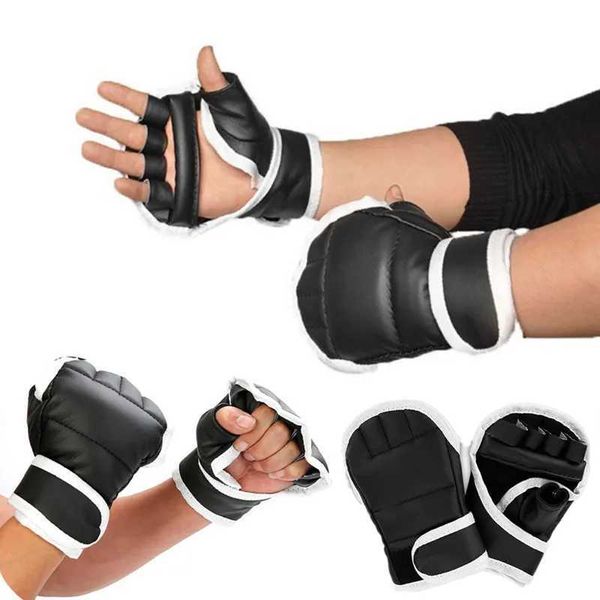 1Pair Black Half Finger Boxing Gloves PU Leather Fighting Kick Boxing Gloves Karate Muay Thai Training Workout Gloves Kids MenXJ241024  

Black half-finger boxing gloves for kickboxing, Muay Thai, ...