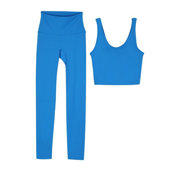 2-piece yoga set for women featuring a sports bra and high-waisted leggings, perfect for gym workouts and fitness activities