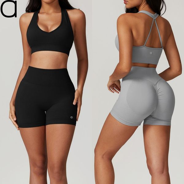 A333 Women's Outdoor Sports Suit - Quick-Dry Yoga Bra and Shorts Set for Fitness