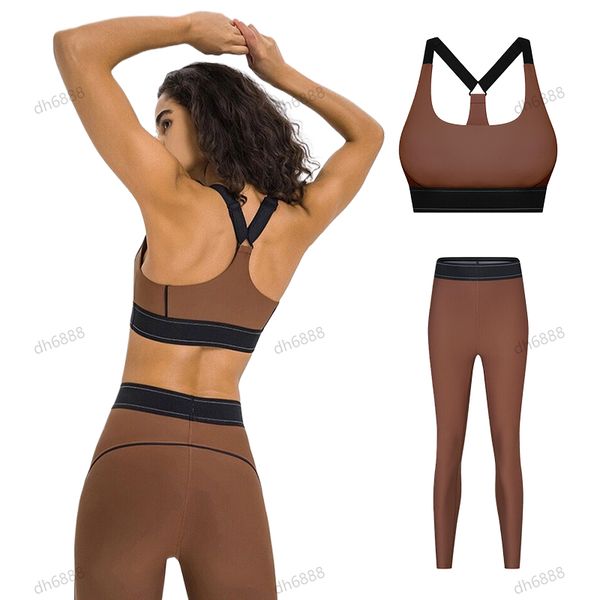 Adjustable shoulder strap sports bra with elastic waist yoga pants for women's activewear set