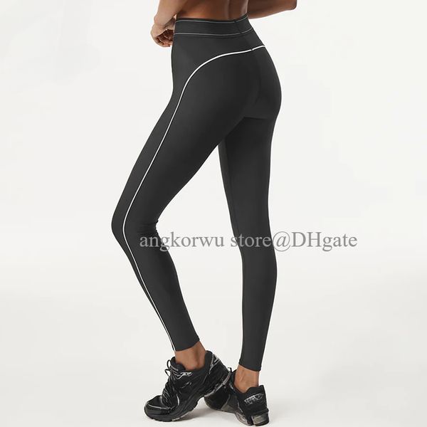 Designer Yoga Sweatpants with High-Waist Fit, Slim Gym Leggings for Women featuring Shaping Waistband and Casual Boxer-Style Sports Wear