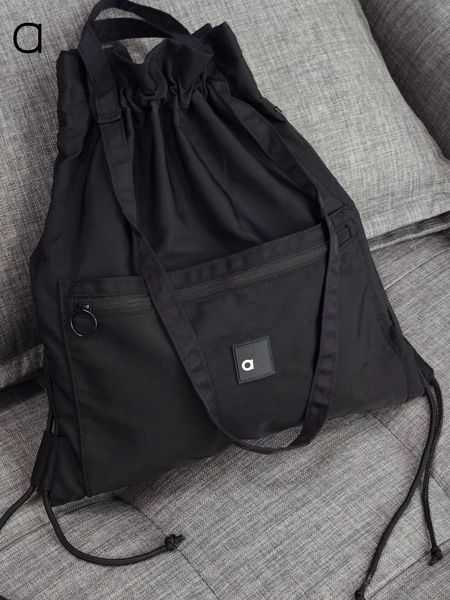 Double-layer yoga backpack for wet and dry separation during sports and outdoor activities