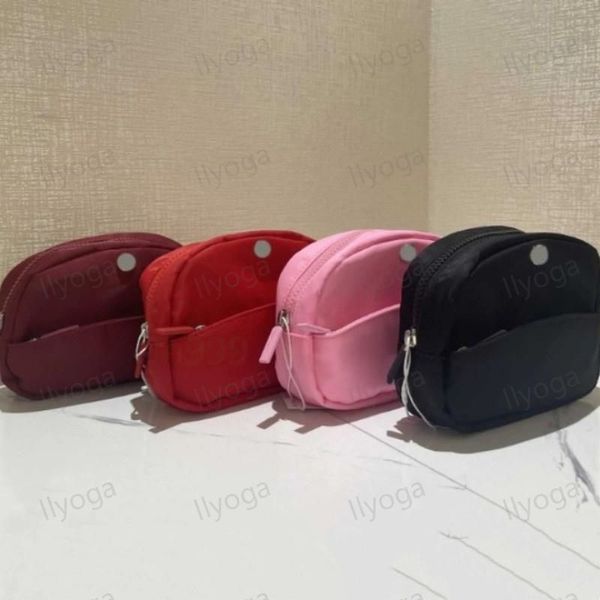 Handbag Yoga Sport Gym Bag Designer Woman Go Getter Pouch Storage Mini Yoga Bag High Quality Cosmetic Bag Fashion Casual Waterproof Makeup T

Rewritten as:
Stylish waterproof yoga gym bag for women, featuring a mini pouch for cosmetics and sport essentials, designed with high-quality materials for casual fashion use