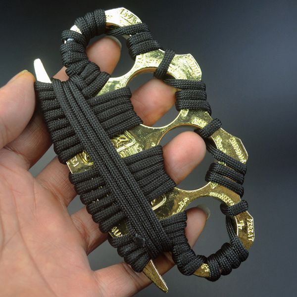 Heavy-duty zinc alloy knuckle duster with high hardness for outdoor self-defense and emergency window breaking