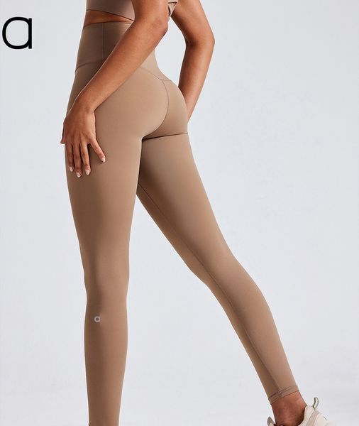 High Elastic Yoga Pants for Quick Drying and Leg Showcase During Fitness