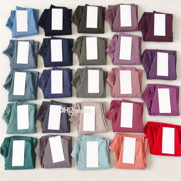 High-waisted yoga leggings for women with elastic fit, ideal for gym workouts and hip-lifting exercises