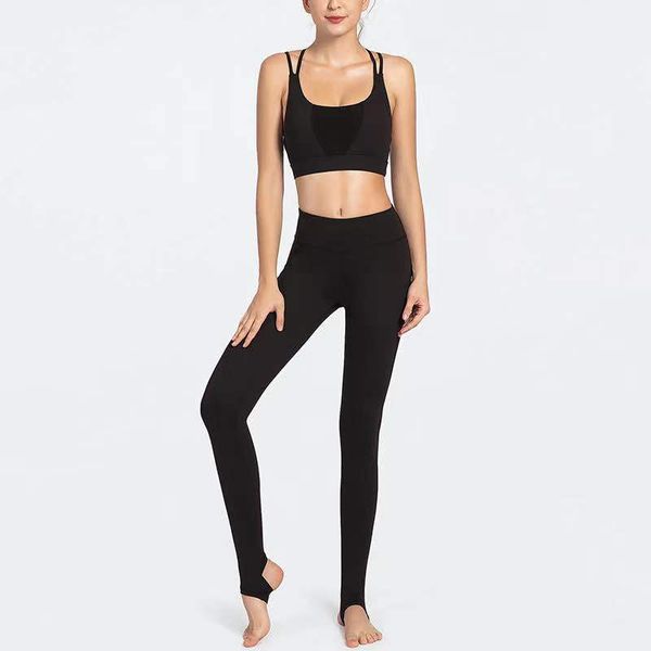 Lu Yoga women's fitness wear set featuring a sports bra and high-waisted peach leggings for training