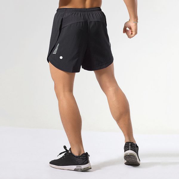 Men's breathable sports shorts for hiking, cycling, and gym training with pockets, available in sizes M-3XL