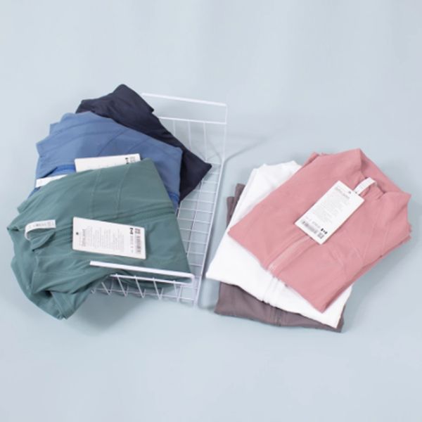 New long-sleeve yoga jacket with shaping zipper for quick-dry fitness and running