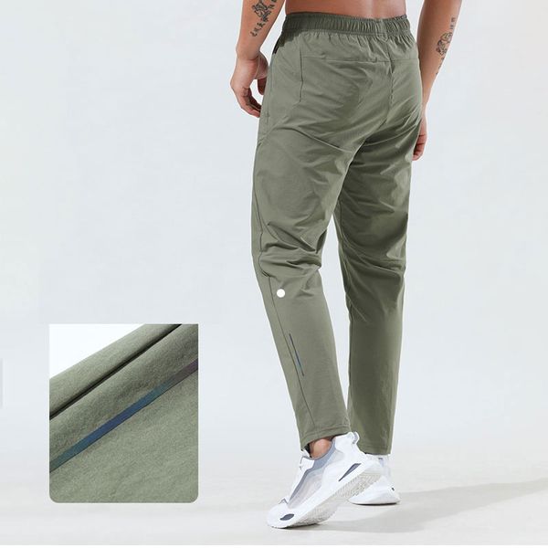 Outdoor Ice Silk Casual Pant Thin Trousers Yoga Sports Men Pants Quick Drying Stretch Ripstop Sweatpants Classic Fit Jogger

Men's quick-dry stretch ripstop sweatpants for outdoor yoga and sports, featuring a classic fit jogger design in lightweight ice silk fabric