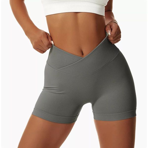 Outdoor yoga shorts, high-waisted elastic running shorts, tight peach seamless sports shorts for women to lift buttocks