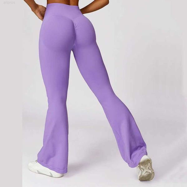 Seamless flare-leg yoga pants for women with high waist, ideal for gym workouts, fitness sports and dance