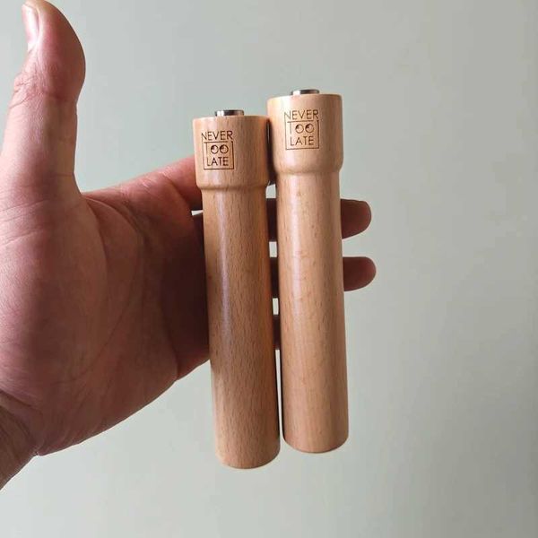 Spare wooden-handle jump rope with 8mm front round neck and built-in push-back ball bearings for smooth sliding