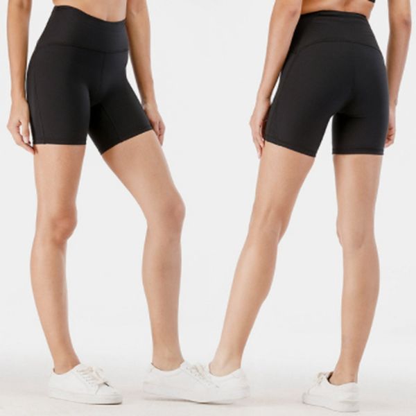 Women's high-waist yoga shorts for sports and fitness, made of quick-dry, breathable, stretchy nylon fabric