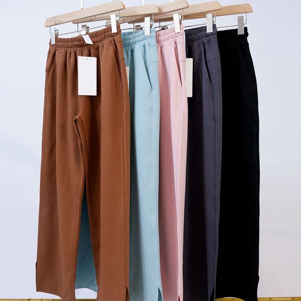 Women's high-waisted split-leg joggers in soft fabric with wide straight legs for yoga and fitness