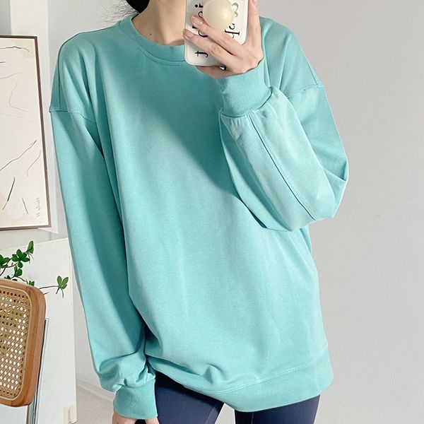 Women's oversized yoga sweater top for casual gym workouts and autumn fitness with long sleeves