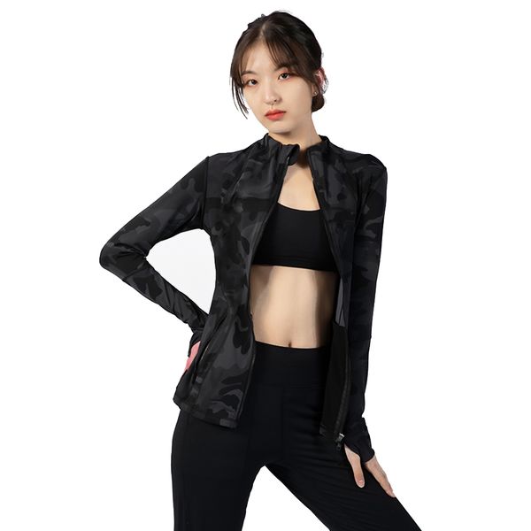 Women's quick-dry zippered sport jacket for yoga, gym, and running, made of polyester for snow activities