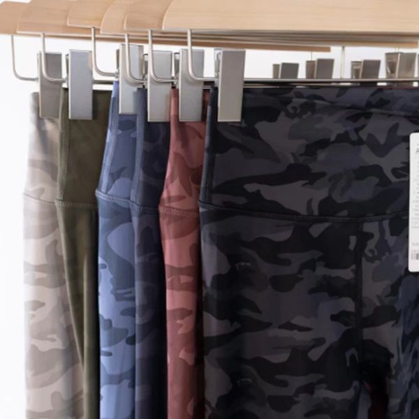 Women's seamless camo yoga leggings with high waist, stretchy fabric for gym workouts and push-up effect in sports