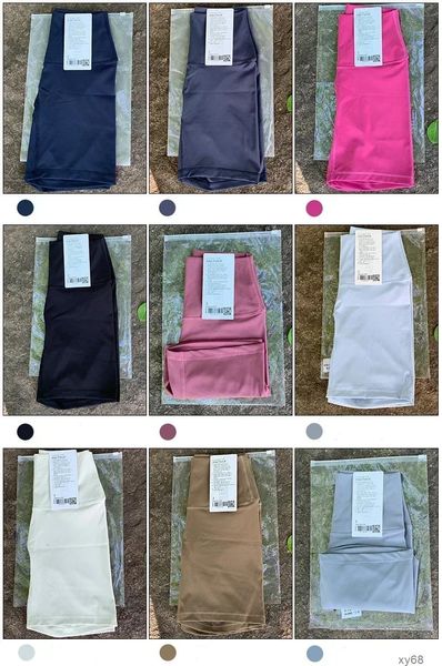 Women's seamless push-up yoga shorts for running and gym workouts