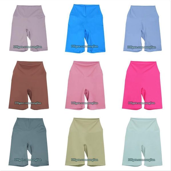 Women's stretchy yoga shorts with sculpting fit, ideal for Pilates, fitness, and gym workouts