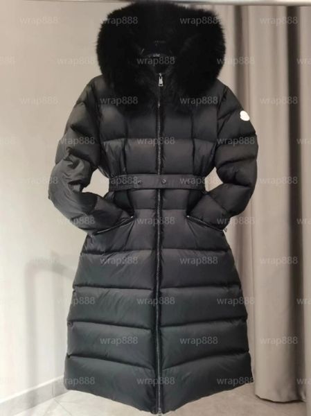 Women's stylish and warm winter coat with natural fur hood, lightweight down jacket for outdoor casual wear in black