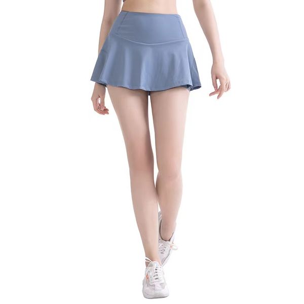 Women's tennis skirt with lining, ideal for yoga, workouts, golf, and fitness activities, featuring a pleated design and zipper