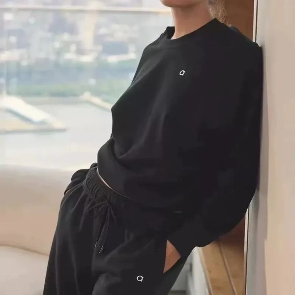 Women's Yoga Set with Loose Long-Sleeve Sweatshirt, Round Neck Gym Top, Unisex Casual Sportswear Workout Outfit 3D Print